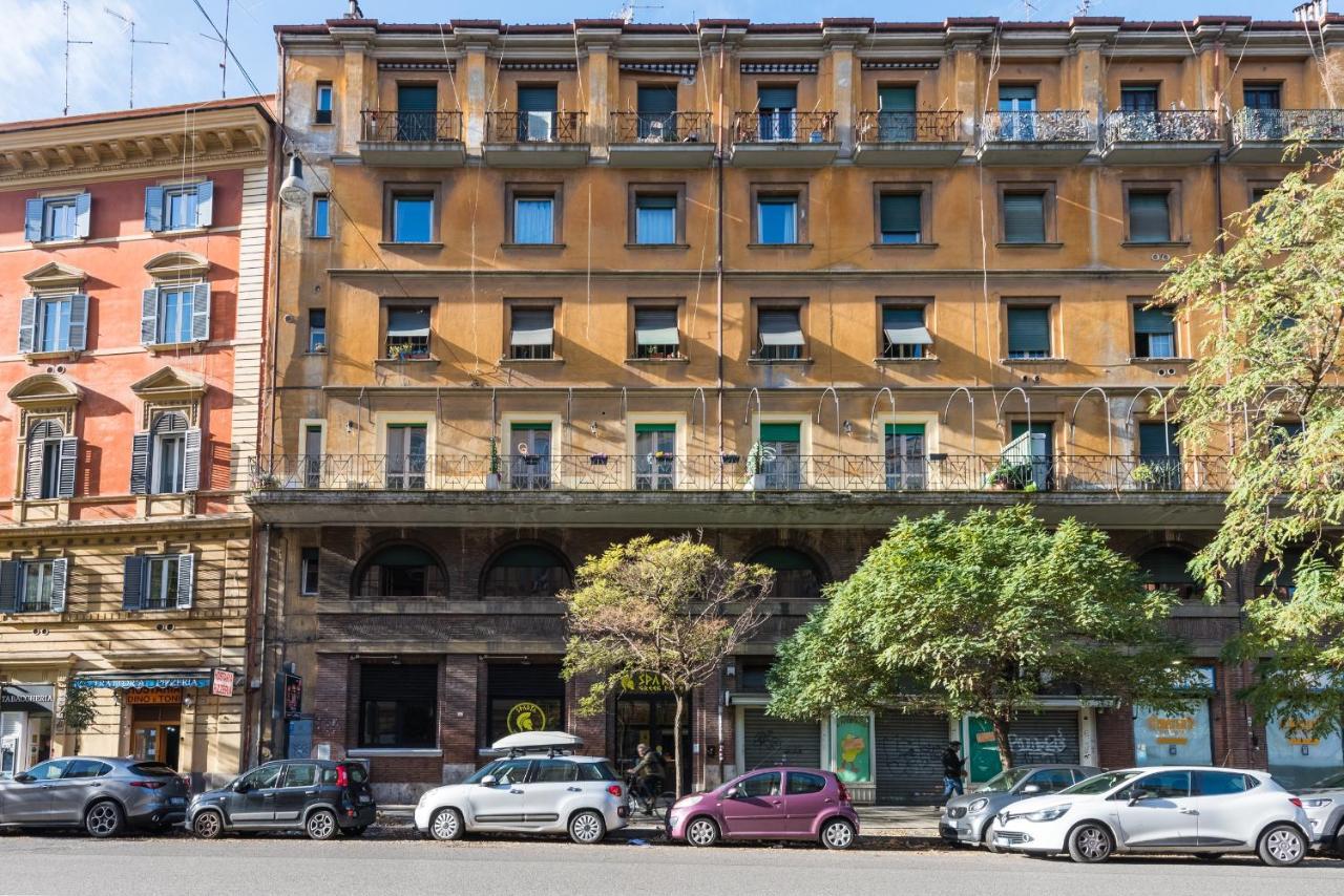 Vatican Home With Balcony Rome Exterior photo