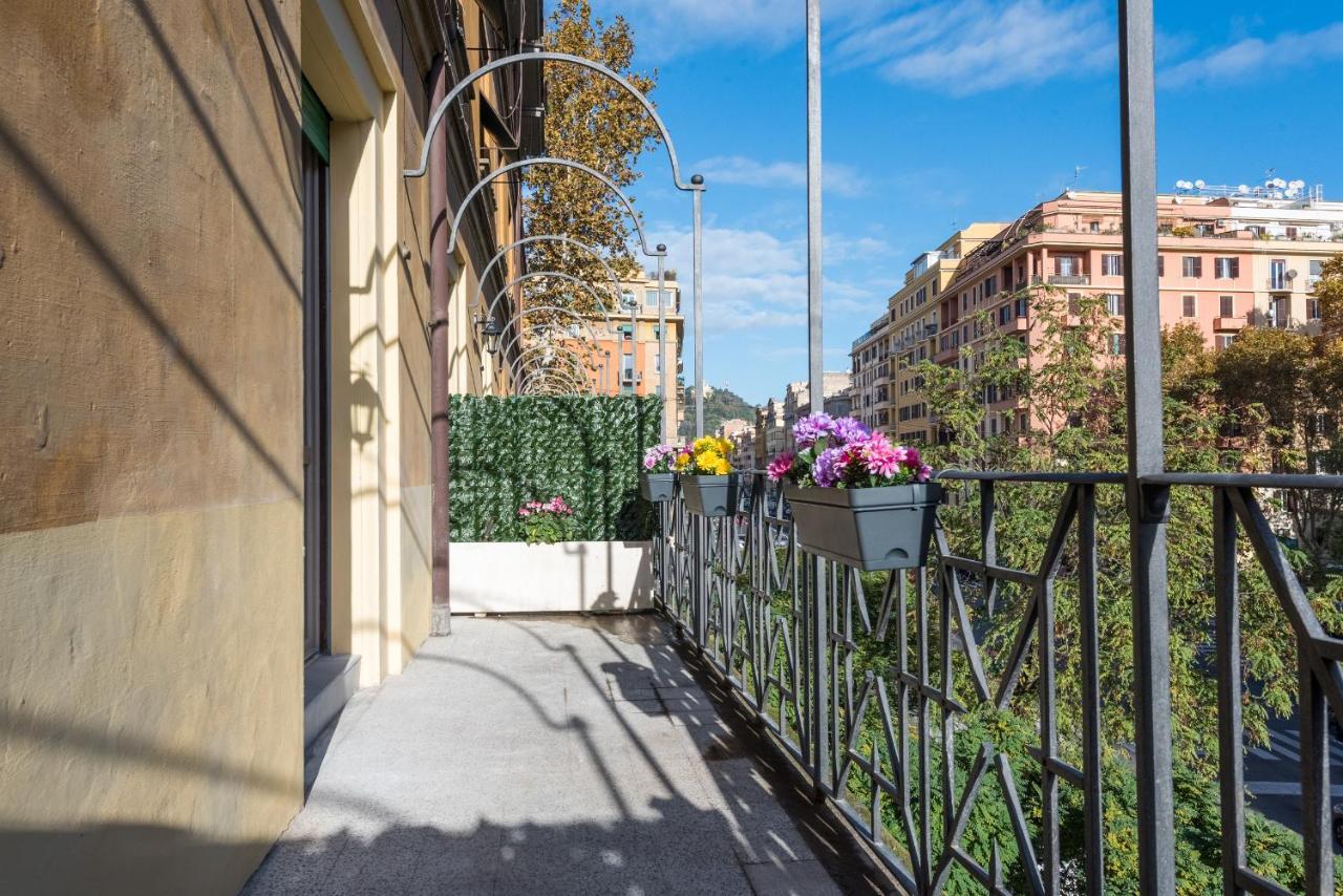 Vatican Home With Balcony Rome Exterior photo